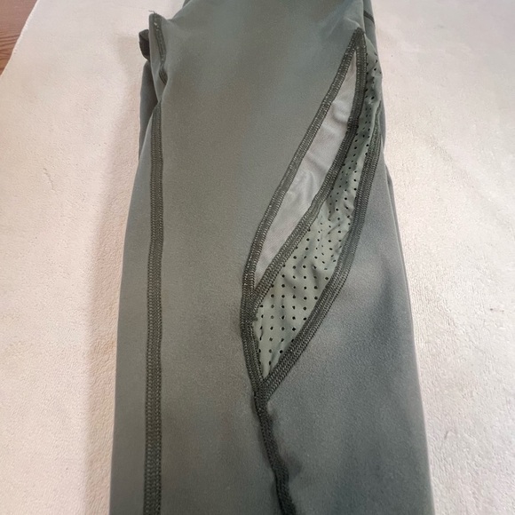 Aerie olive green high waisted Move leggings - Picture 7 of 8